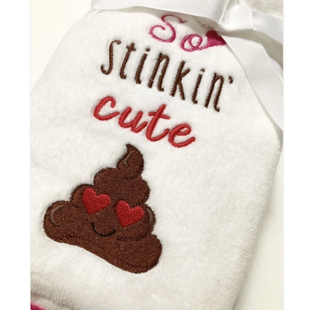 Lover’s Lane Poop Emoji 2pc Hand Towel Set White Pink Embroidered NWT